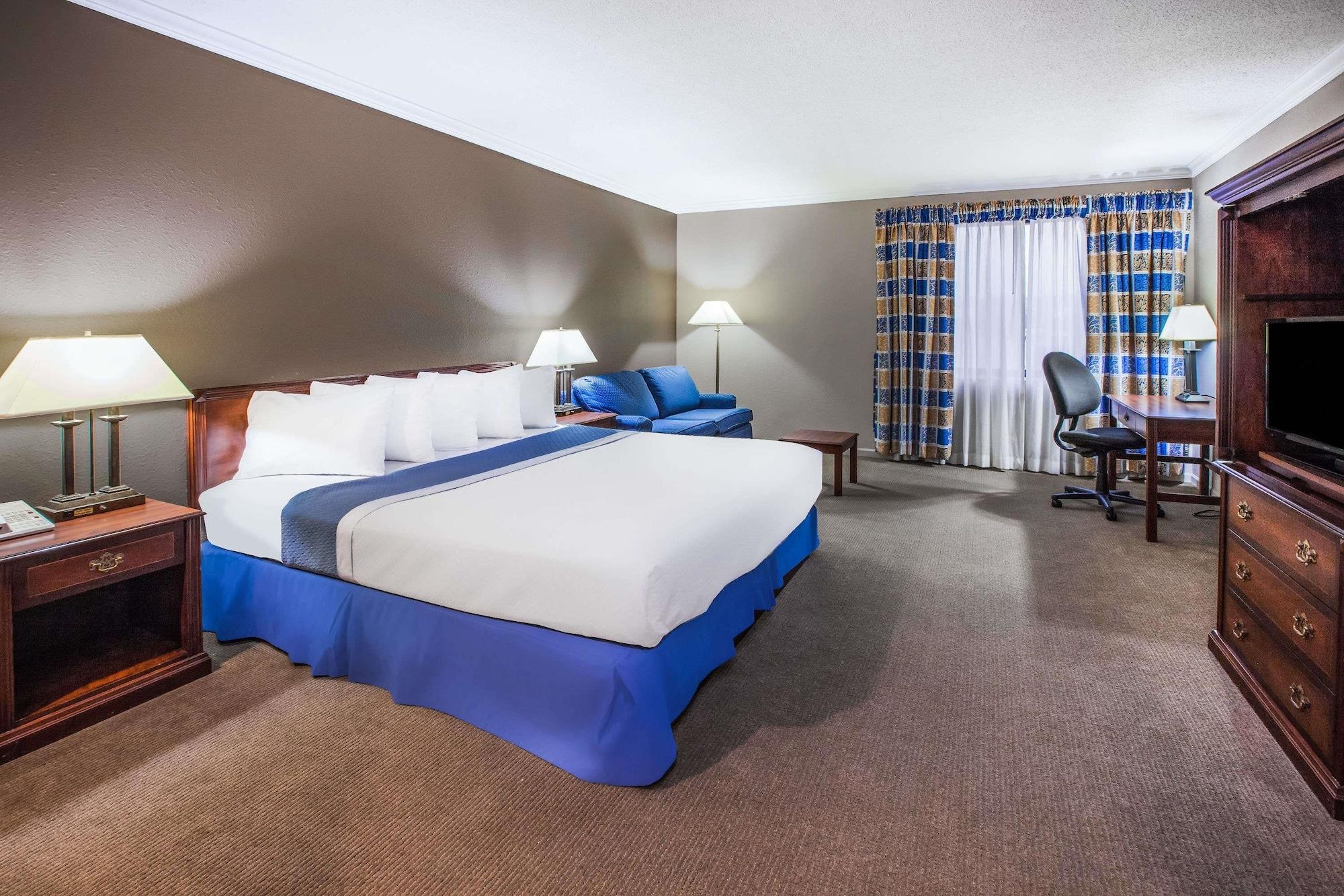 Days Inn By Wyndham Midland Exteriör bild